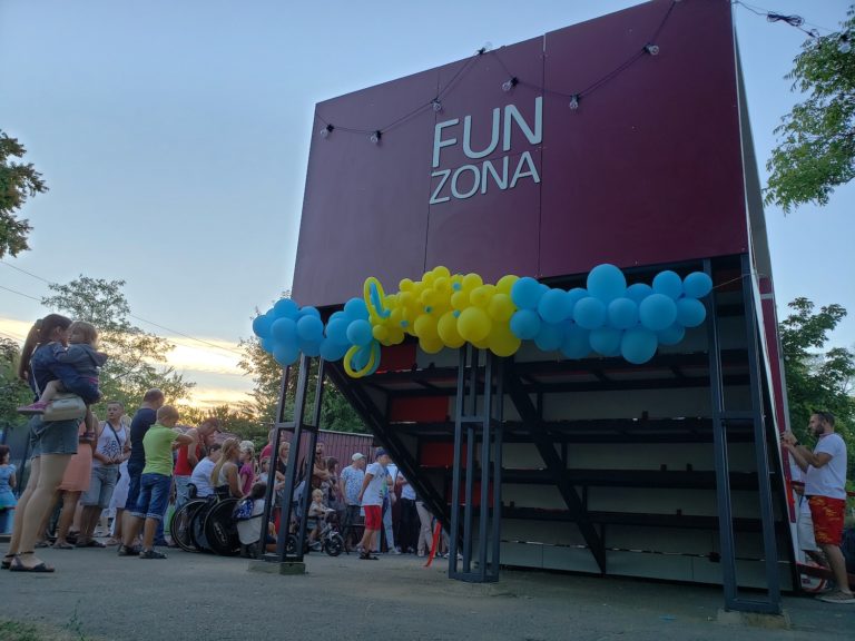 FunZona - кінотеатр під відкритим небом - Вознесенськ